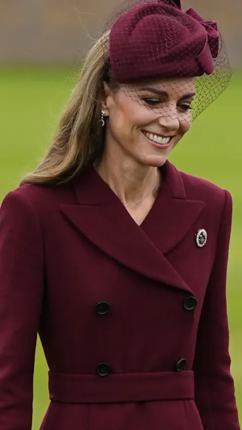 Melania’s Headpiece, Catherine’s Plumed Pin and Other Remarkable Looks So Far